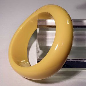 Vintage acrylic resin asymmetrical bangle bracelet banana yellow plastic chunky